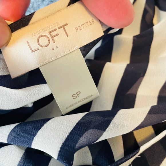 Loft Striped Sheer Blouse - Picture 4 of 5